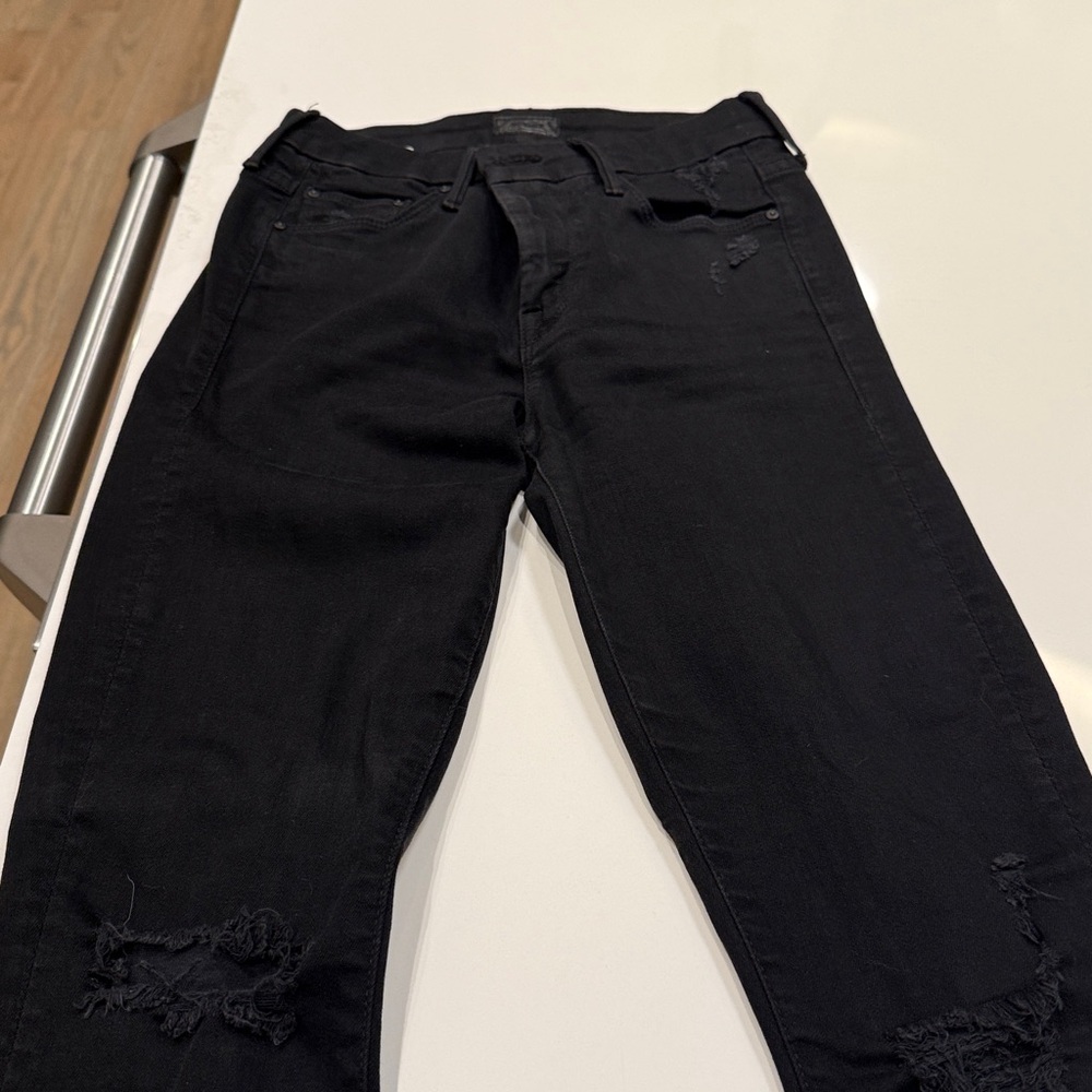 MOTHER Jean High Waisted The Looker Ankle Fray
Guilty As Sin